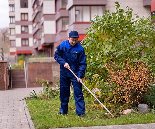 Уборка территории в Гуково и  Ростовской области